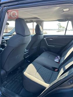 تۆیۆتا ڕاڤ 4